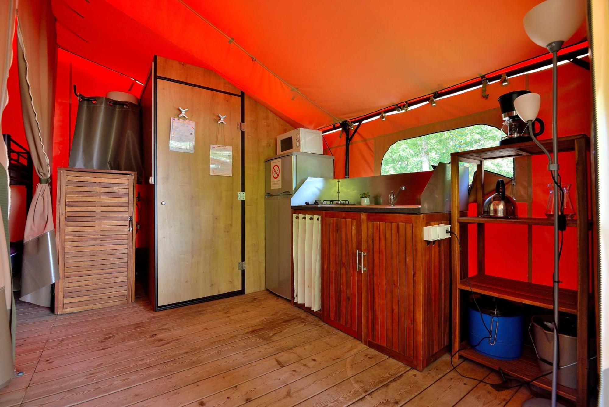 Camping Etang De La Vallee Combreux Quarto foto